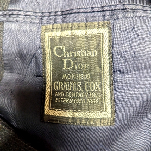 Vintage Christian Dior Blazer. No size tag - Picture 2 of 5
